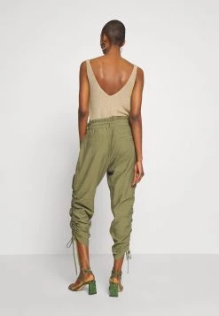 Cream GUNNA PANTS Pantalon Cargo Olive -Cream Soldes Boutique 03eed086ebb84aa39472c699939ce0d8