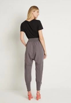 Cream NANNA PANTS Pantalon Classique Pitch Black Femme -Cream Soldes Boutique 07237bfeb9ac432aa21b7f65507d82be