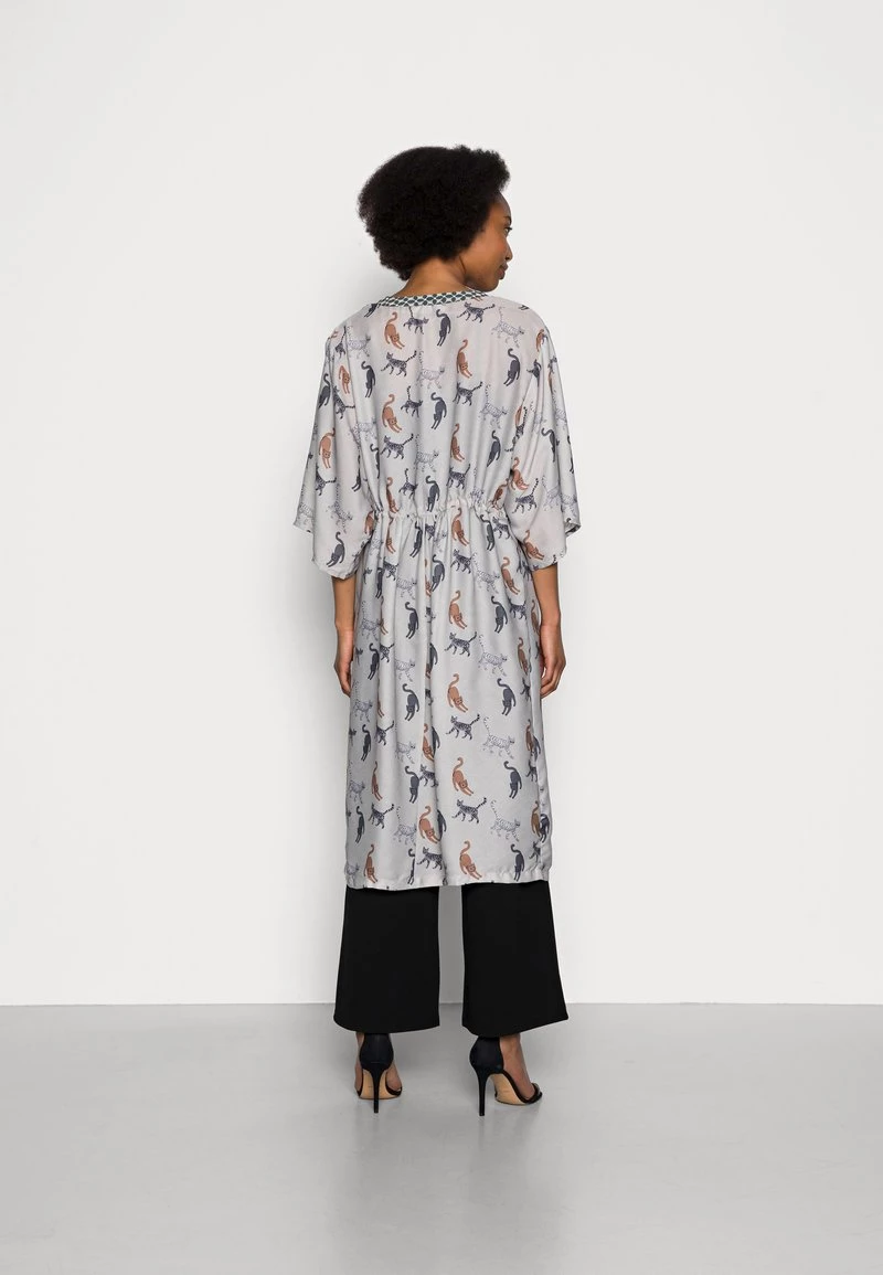 Cream Femme MORTO KIMONO Veste Légère Silver Cloud 3 Cream Femme MORTO KIMONO Veste Légère Silver Cloud – Image 3