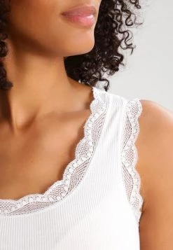 Cream VANESSA Débardeur Chalk 10 Cream VANESSA Débardeur Chalk -Cream Soldes Boutique 1314338bd8874c8da2760f3c769540ac