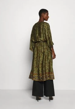 Cream EMMELIACR KIMONO Veste Légère Khaki 8 Cream EMMELIACR KIMONO Veste Légère Khaki -Cream Soldes Boutique 16d60548c3c94c8c9896a049e1705974