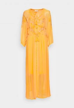 Cream Femme BOHO DRESS ZALLY FIT Robe Longue Apricot -Cream Soldes Boutique 17111c5d0a324fdcbc47416ca476d756