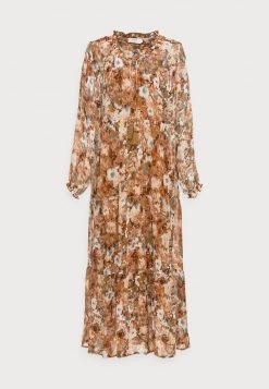 Cream BABETTE MAXI DRESS Robe Longue Light Pink -Cream Soldes Boutique 19dad34eaa8341e7920dcd546b729c35