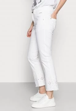 Cream Jean Bootcut Snow White 8 Cream Jean Bootcut Snow White -Cream Soldes Boutique 1b29f7501ac347c18cc4b1a581c6ac7f