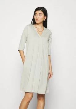 Cream MODALA DRESS MOLLIE FIT Robe En Jersey Desert Sage