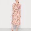 Cream Femme CRCEYDA FIT&FLARE DRESS ZALLY FIT Robe De Jour Multicolour Flower
