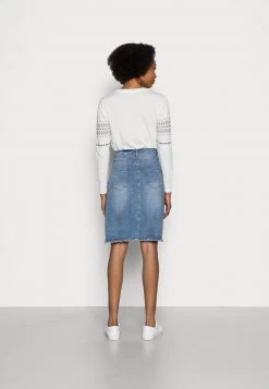 Cream Femme KAMMIE SKIRT Jupe En Jean Soft Blue Denim -Cream Soldes Boutique 1fc9c6eb52644f17ac852529015a9a6f