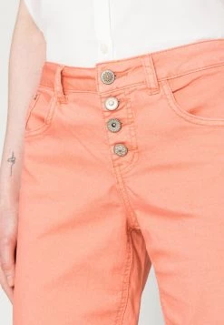 Cream Short Burnt Coral -Cream Soldes Boutique 203bb8dc7ff64880b992afae415255ae
