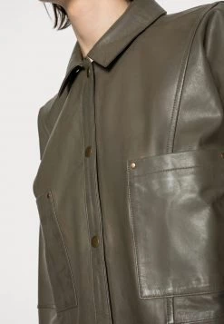 Cream Femme MONIKA Manteau Court Sea Turtle -Cream Soldes Boutique 25f85ea9ff004b84af9f703c35282d0b