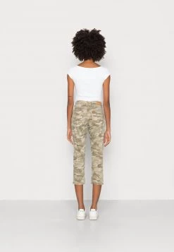 Cream LOTTE PANT COCO FIT Jean Slim Green -Cream Soldes Boutique 267e9a3e9caf451ea0518915135b6eea