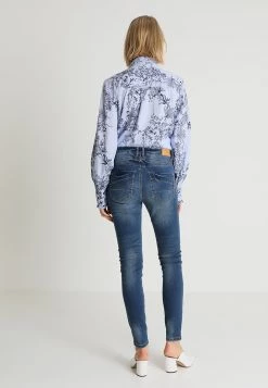 Cream Femme AMALIE SHAPE Jean Slim Rich Blue Denim -Cream Soldes Boutique 2a8ee208530e41d3b29fc47743747765