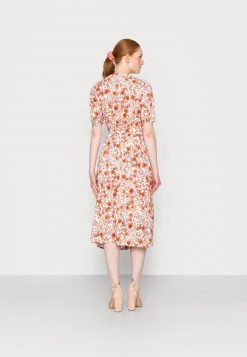 Cream Femme CRCEYDA FIT&FLARE DRESS ZALLY FIT Robe De Jour Multicolour Flower 7 Cream Femme CRCEYDA FIT&FLARE DRESS ZALLY FIT Robe De Jour Multicolour Flower -Cream Soldes Boutique 2f619dd114184f499bd90fa1f3304530