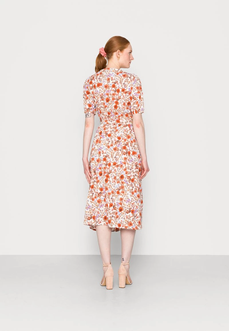 Cream Femme CRCEYDA FIT&FLARE DRESS ZALLY FIT Robe De Jour Multicolour Flower 3 Cream Femme CRCEYDA FIT&FLARE DRESS ZALLY FIT Robe De Jour Multicolour Flower – Image 3