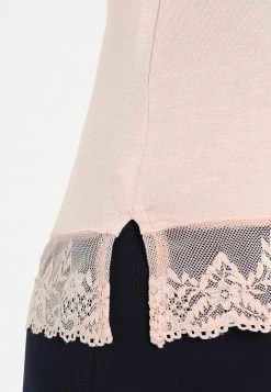 Cream FLORENCE Débardeur Powder 9 Cream FLORENCE Débardeur Powder -Cream Soldes Boutique 2fbff4df3bd844169e2fdd4b32b01efe