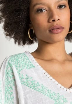 Cream Femme BELLA BLOUSE Blouse Snow White/grass Green -Cream Soldes Boutique 36b5782de1814d42b85d1523bc29a262