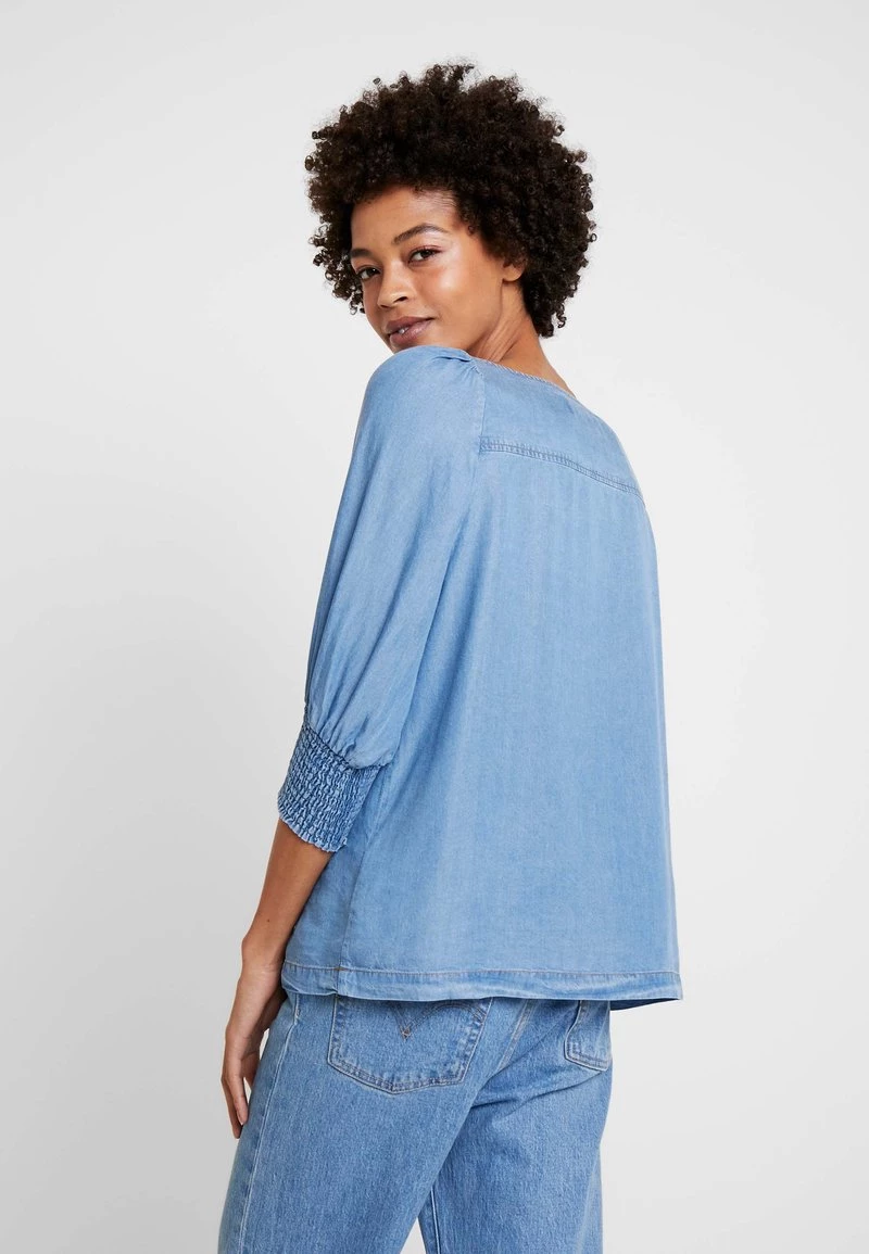 Cream VINCACR Blouse Blue Denim 3 Cream VINCACR Blouse Blue Denim – Image 3