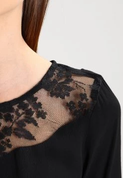 Cream KALANIE BLOUSE Blouse Pitch Black -Cream Soldes Boutique 41a6cdb13a0244fc82fe6ad48f5f3743