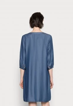 Cream Femme POPPY DRESS Robe En Jean Blue Denim -Cream Soldes Boutique 5af216ea5cbe447681b126dab1fe0f58