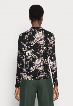 Cream DIBA TURTLENECK T Shirt à Manches Longues Pitch Black Femme -Cream Soldes Boutique 6cd6544b3d99473283ffeaca4dbfb2de