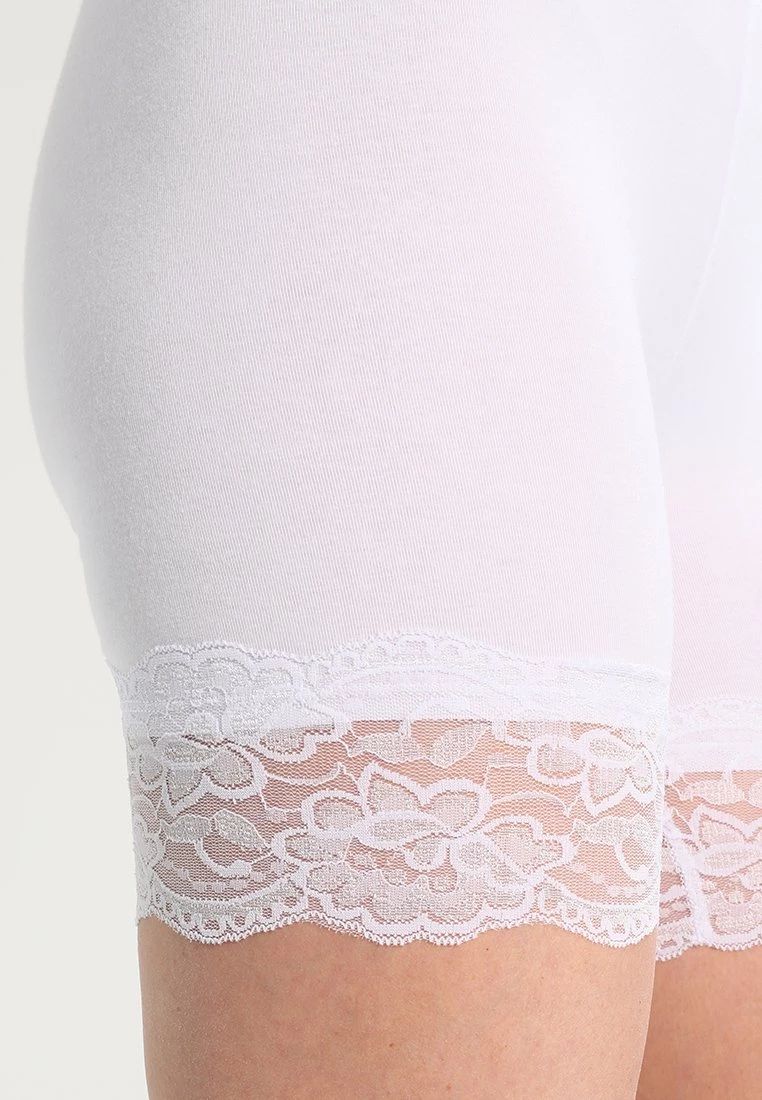 Cream MATILDA BIKER Short Optical White 4 Cream MATILDA BIKER Short Optical White – Image 4