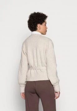 Cream KIARA WRAP BLOUSE Gilet Oat Melange 7 Cream KIARA WRAP BLOUSE Gilet Oat Melange -Cream Soldes Boutique 74bd40b07ed74c3cb2e1b4d7585e280b