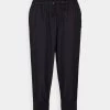 Cream LINE PANTS Pantalon Classique Pitch Black Femme