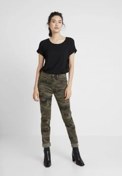 Cream Soldes Boutique -Cream Soldes Boutique 7751f13c7e14494d91bf5b6ce13290d5