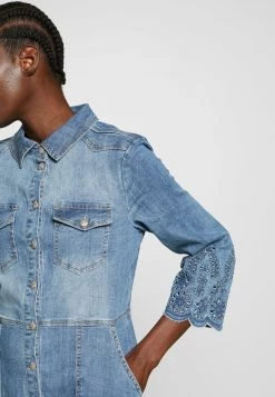 Cream ROSITA DRESS Robe En Jean Light Blue Denim Femme -Cream Soldes Boutique 8407c6cea7d246e08ee24fdda6341644