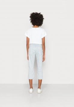 Cream Femme LOTTE PANT COCO FIT Jean Slim Blue Milkboy 7 Cream Femme LOTTE PANT COCO FIT Jean Slim Blue Milkboy -Cream Soldes Boutique 8d0a5d875de84e1984b490eff18c97fb