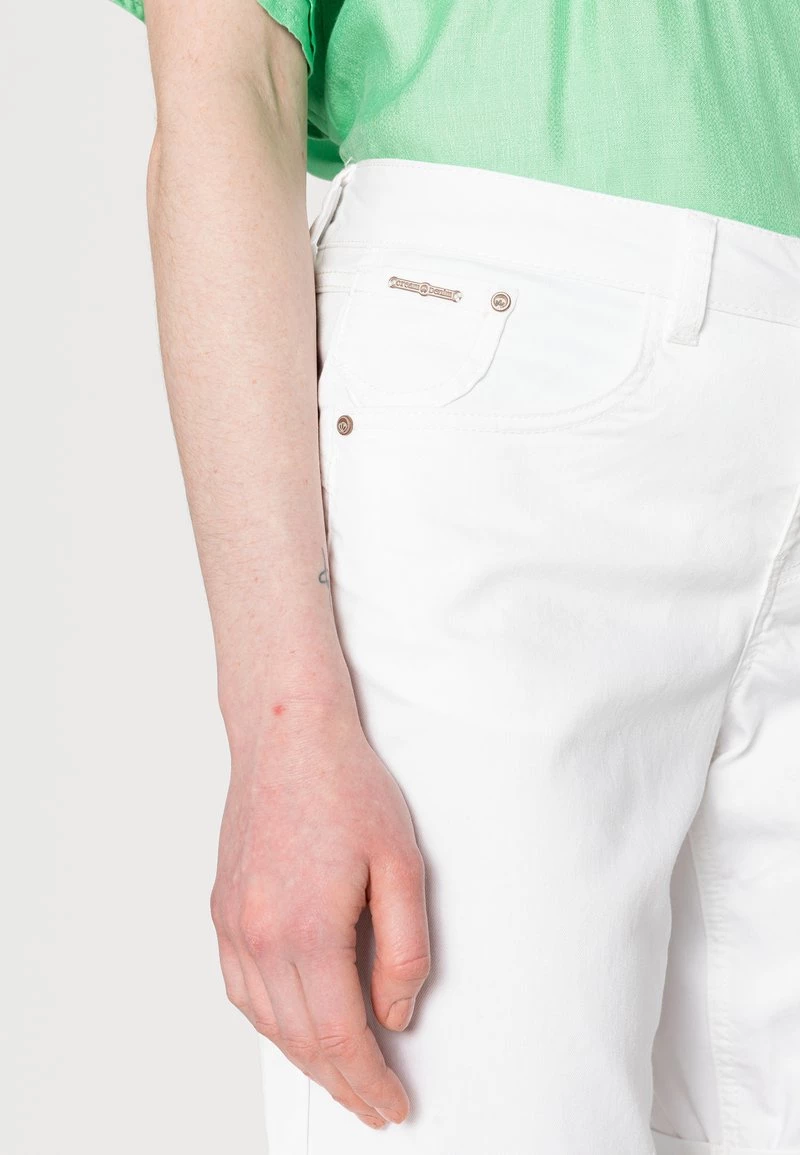 Cream CRLOTTE COCO FIT Short Snow White 5 Cream CRLOTTE COCO FIT Short Snow White – Image 5