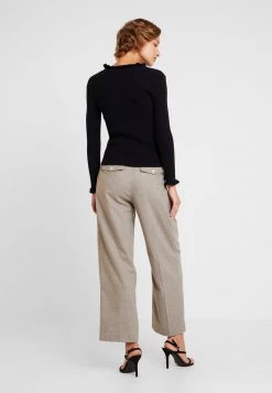 Cream HELENA Pullover Pitch Black -Cream Soldes Boutique 902bcfaff14846c9b199e6c5475fa4dc