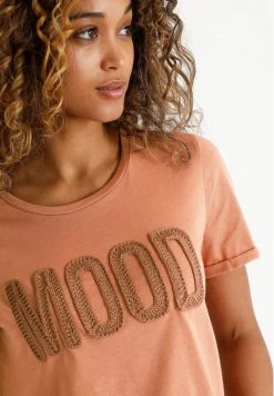 Cream T Shirt Imprimé Mocha Mousse -Cream Soldes Boutique 9aadd245c2a84f30ac5850c50fcf4b83