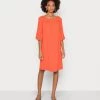 Cream Femme BEA DRESS KIM FIT Robe De Jour Tangerine Tango