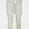 Cream CRVAVA PANT COCO FIT Pantalon Classique Desert Sage Femme