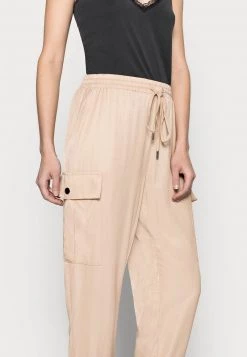 Cream Femme CRALLIES PANT Pantalon Classique Sesame -Cream Soldes Boutique a34ac42de3e049dfbb4cdec58d451236