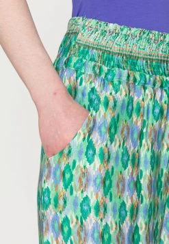 Cream Femme WILLOW PANT Pantalon Classique Ethnic Ikat Green 9 Cream Femme WILLOW PANT Pantalon Classique Ethnic Ikat Green -Cream Soldes Boutique a72d0c86ae504e86a788a6bca67b5c69