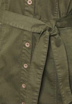 Cream Femme UNIFORM DRESS Robe Chemise Sea Turtle 18 Cream Femme UNIFORM DRESS Robe Chemise Sea Turtle -Cream Soldes Boutique accc13fd918443b59bc4f3bd624c71a2