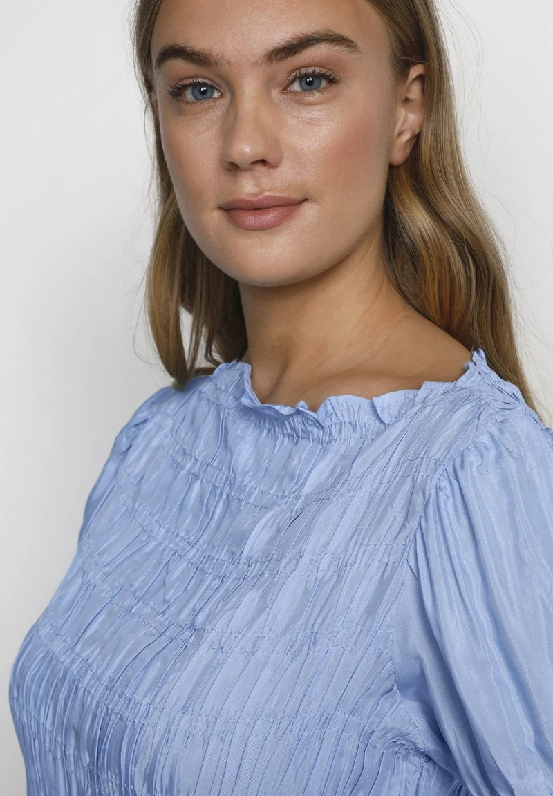 Cream HENVA Blouse Placid Blue Femme 4 Cream HENVA Blouse Placid Blue Femme – Image 4