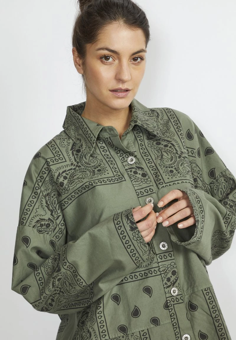 Cream Femme CRMYNIS Veste Légère Militare 4 Cream Femme CRMYNIS Veste Légère Militare – Image 4