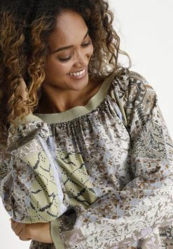 Cream Femme Blouse Sage Green Patchwork -Cream Soldes Boutique be88f9cff3964f17be4c6968742d9d37