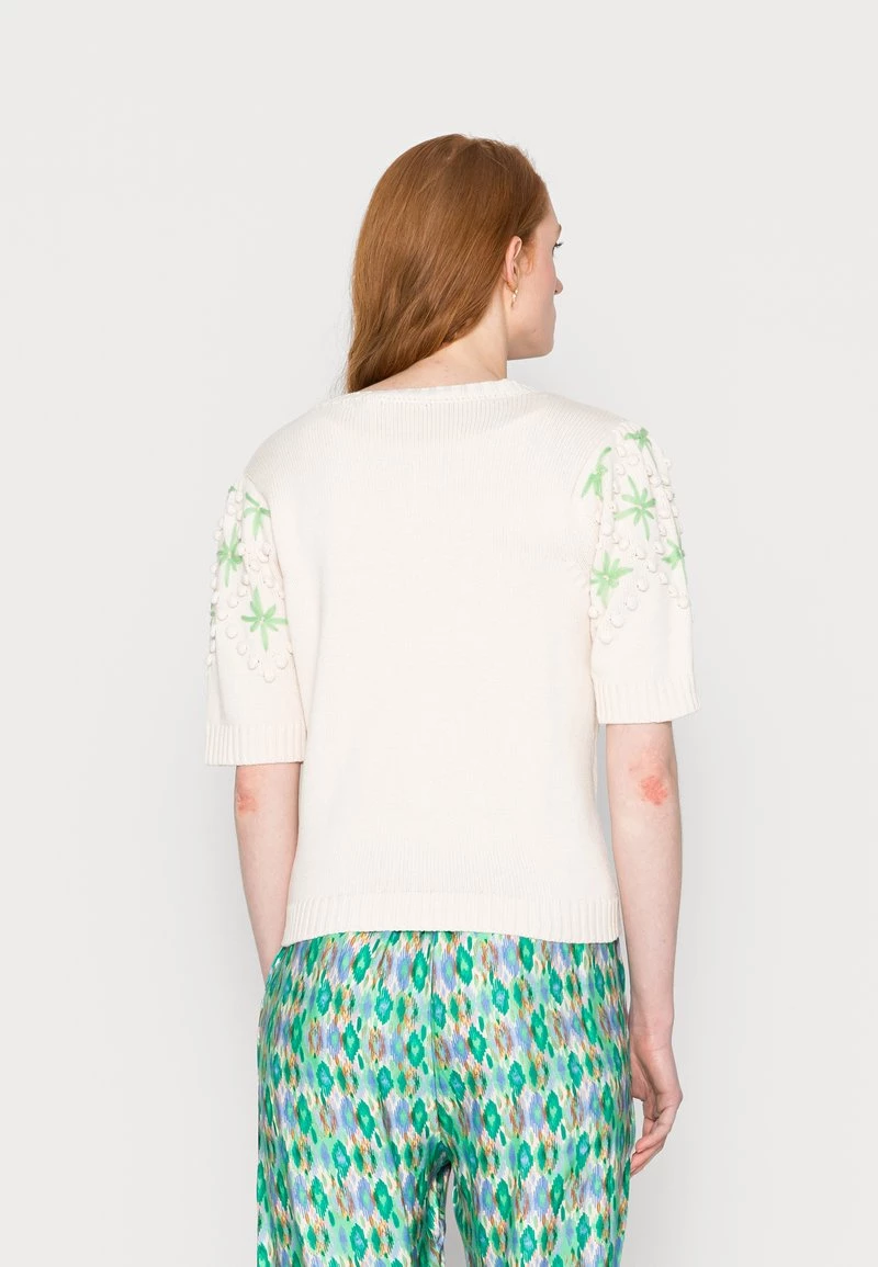 Cream Gilet Eggnog 3 Cream Gilet Eggnog – Image 3