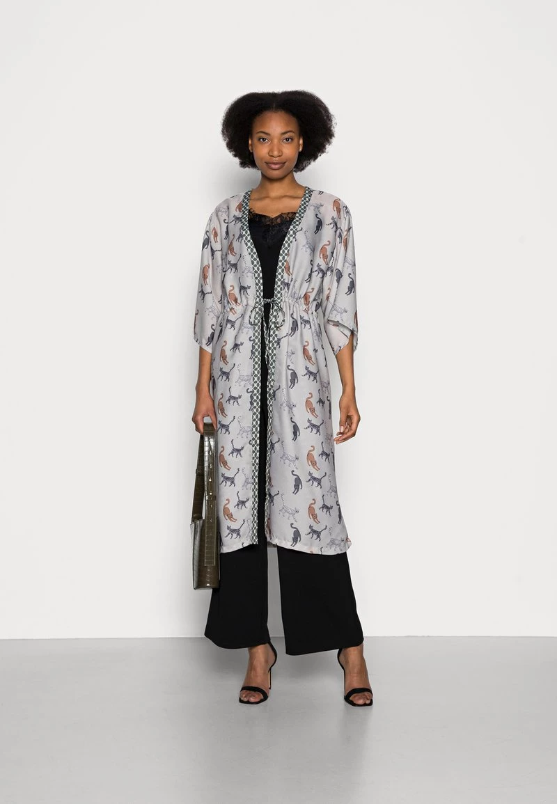 Cream Femme MORTO KIMONO Veste Légère Silver Cloud 2 Cream Femme MORTO KIMONO Veste Légère Silver Cloud – Image 2