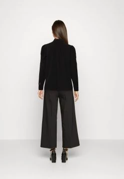 Cream JANKIS BLOUSE Blouse Pitch Black Femme -Cream Soldes Boutique cdbfa2456a214812934658e1dd1af978