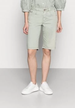 Cream Short Desert Sage