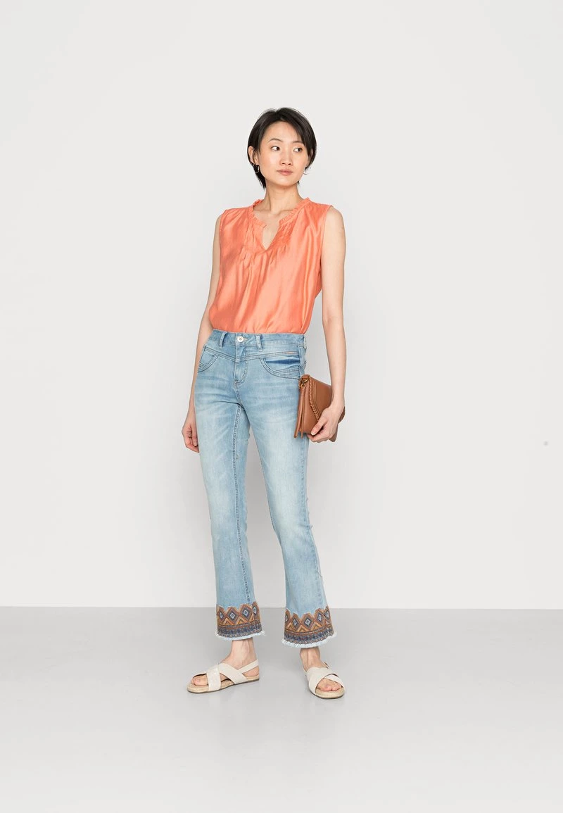 Cream CRBOLETTE 7/8 JEANS Jean Bootcut Soft Blue Denim Femme 2 Cream CRBOLETTE 7/8 JEANS Jean Bootcut Soft Blue Denim Femme – Image 2