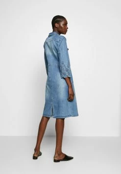 Cream ROSITA DRESS Robe En Jean Light Blue Denim Femme -Cream Soldes Boutique ea3e516120b3469492c068c9fcfd35cc