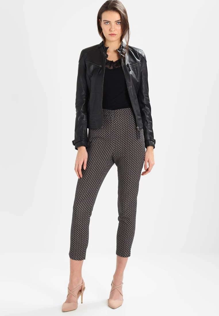 Cream Femme FLORENCE Débardeur Pitch Black 2 Cream Femme FLORENCE Débardeur Pitch Black – Image 2