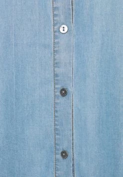 Cream Femme AMIRA BALLON SLEEVE Chemisier Blue Denim 5 Cream Femme AMIRA BALLON SLEEVE Chemisier Blue Denim -Cream Soldes Boutique ef0f13d3ddda45c9a15d12ea7a9149e2