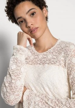 Cream Femme LEA BLOUSE T Shirt à Manches Longues Eggnog -Cream Soldes Boutique f14756a27f5d4015a41081366bb946c9