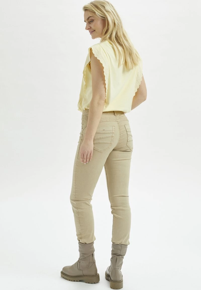 Cream Femme CRLOTTE Jean Slim Beige 3 Cream Femme CRLOTTE Jean Slim Beige – Image 3